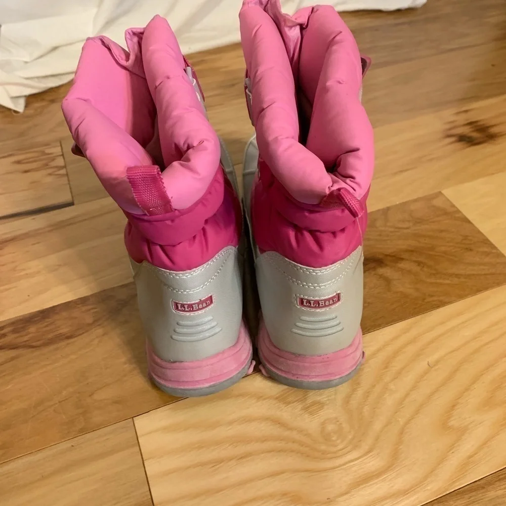 LL Bean Velcro closure kids snow boots. 6